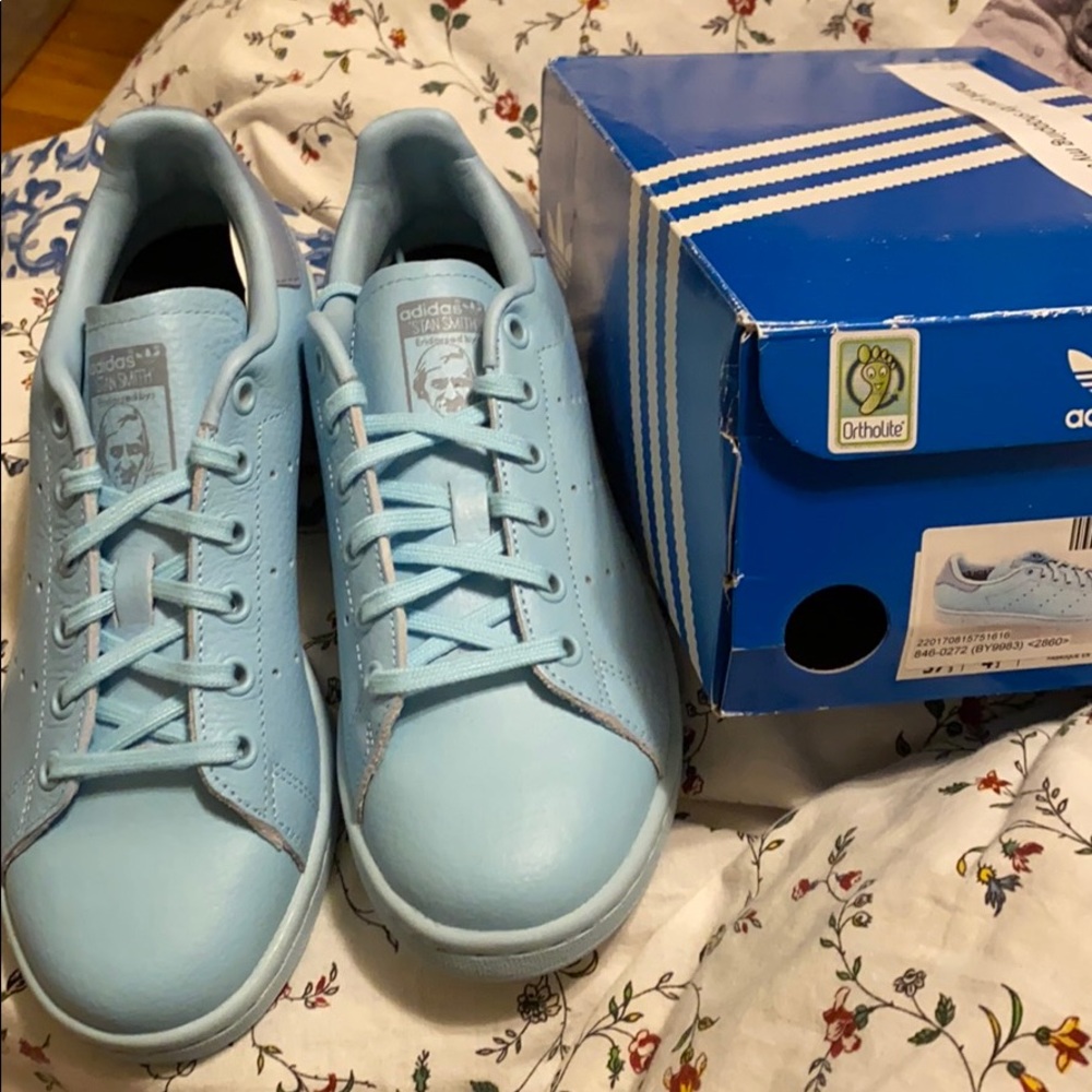 BRAND NEW ADIDAS STAN SMITH